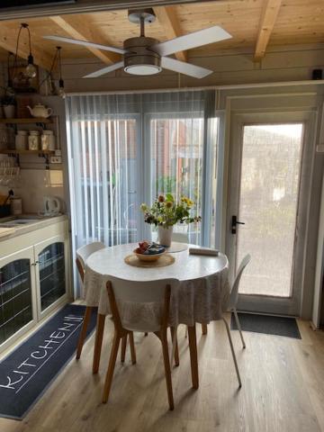 Tinyhouse Woody At The Water Apartment Zaandam Exterior photo